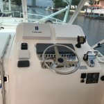 Cabo 32 Express Helm