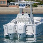 Regulator 25 Center Console fishing boat for sale by Kusler Yachts. Best style fishing boat for San Diego California waters.