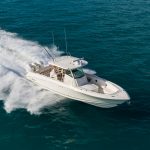 Boston Whaler 350 Outrage Running