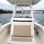 Boston Whaler 230 Outrage Helm