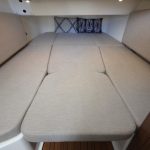 Boston Whaler 380 Outrage Bed