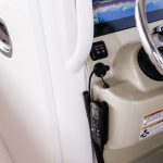 Boston Whaler 250 Outrage Helm