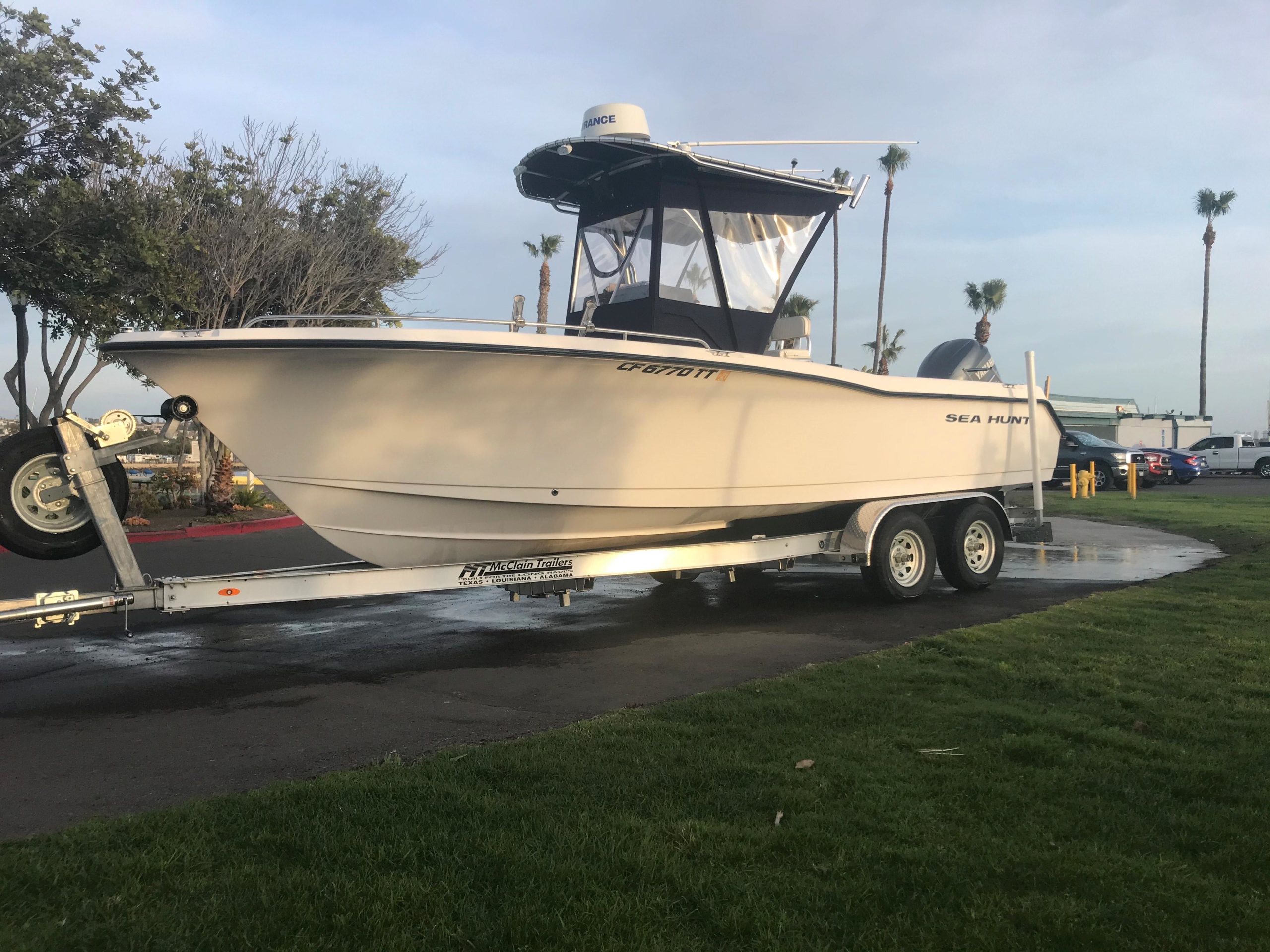  is a Sea Hunt 232 TRITON CENTER CONSOLE Yacht For Sale in San Diego-0