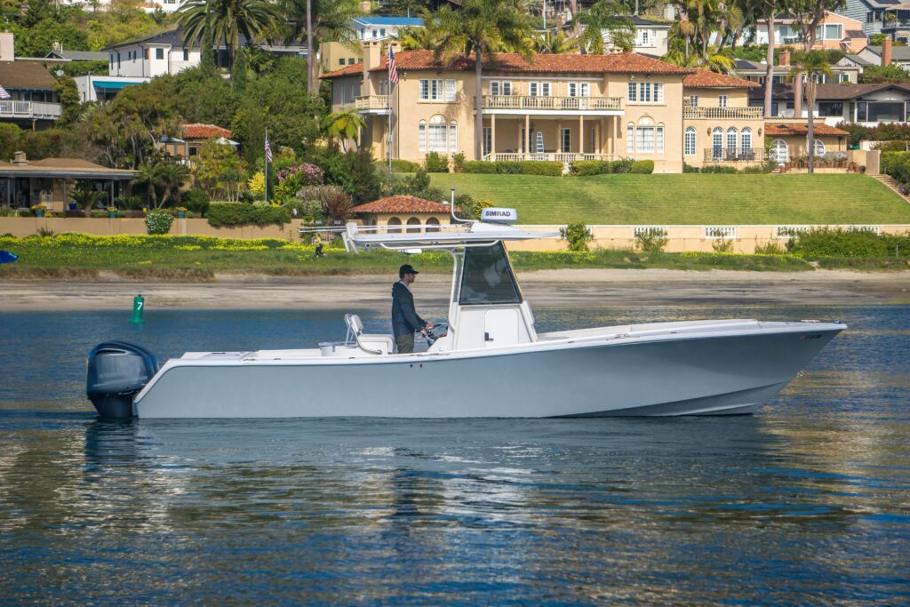 32 ft 2000 Regulator 32 Center Console Boats for sale | Kusler Yachts ...